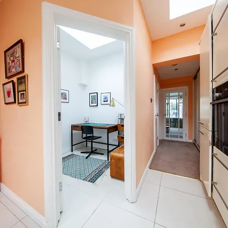 Nyaraló Amazing 2bdr House Close To The August Deals Dublin