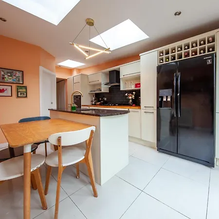 Amazing 2bdr House Close To The August Deals Feriehus Dublin