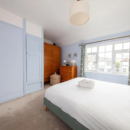 Feriehus Amazing 2bdr House Close To The August Deals