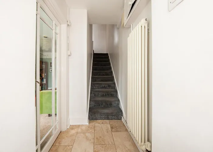 Amazing 2bdr House Close To The August Deals Feriehus *