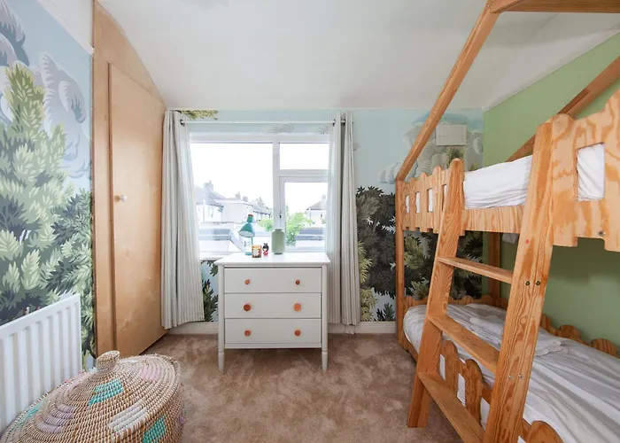 Feriehus Amazing 2bdr House Close To The August Deals