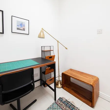 Amazing 2bdr House Close To The August Deals Dublin